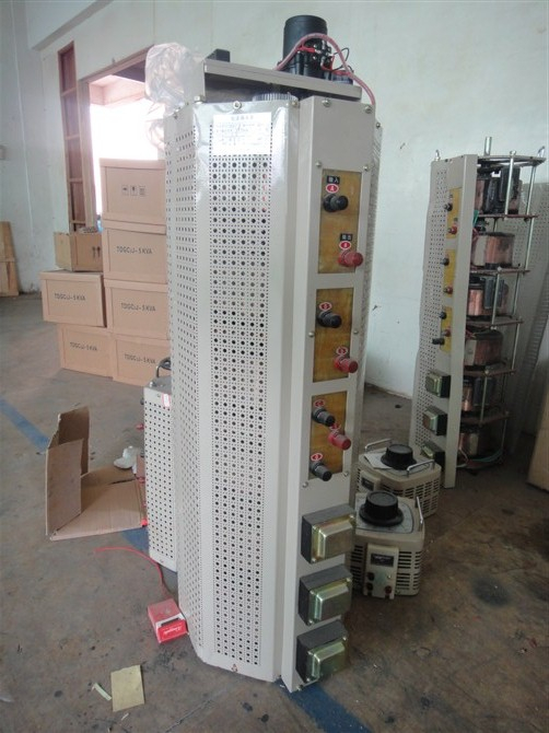 三相接觸調(diào)壓器 TSGC2J-77 容量：77kVA 輸入：50Hz/380V 輸出：0～430V/103.4A