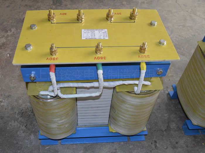 SBDG-4KVA_三相380V變單相36V_三相變單相隔離變壓器_帶調壓分接頭連續(xù)式繞組的繞